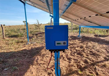 Sistema de bombeo solar de 3,7kW en Brasil
    
